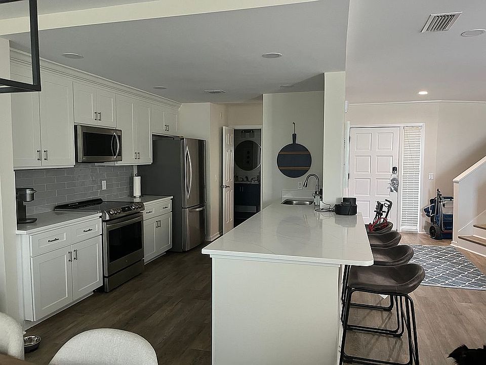 1st image of 1674 Sea Dunes Pl