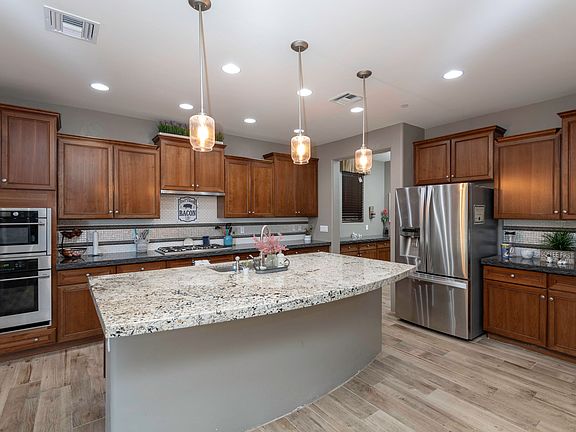 4th image of 1195 E Stronghold Canyon Ln