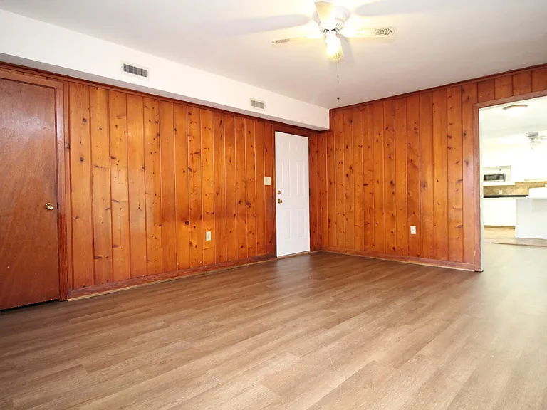 3875 Arbutus Dr — Photo 17