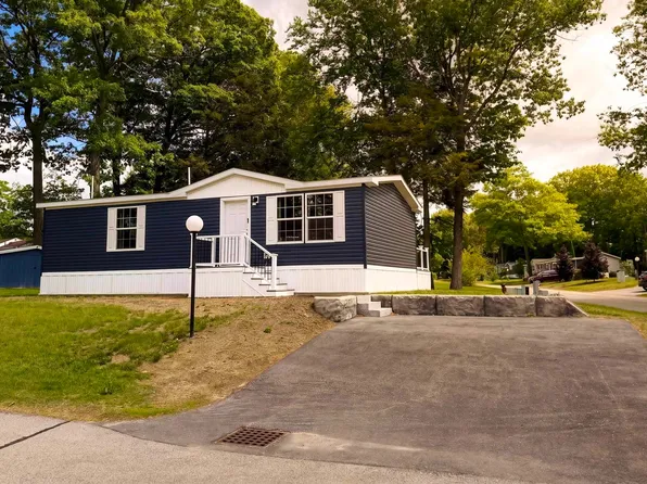 23 South Elderberry Lane, Rochester, NH 03867