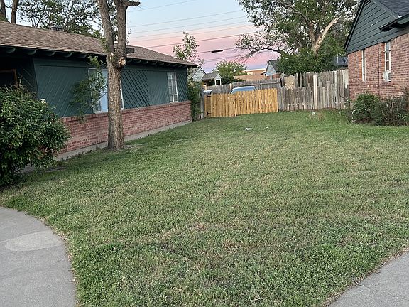 2nd image of 2809 Duncan Dr Unit B-1-1
