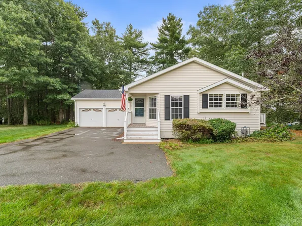7012 Oak Point Dr, Middleboro, MA 02346