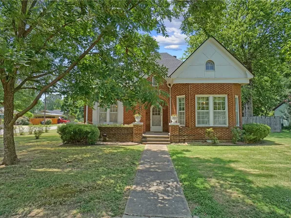 612 S Commerce Ave, Russellville, AR 72801