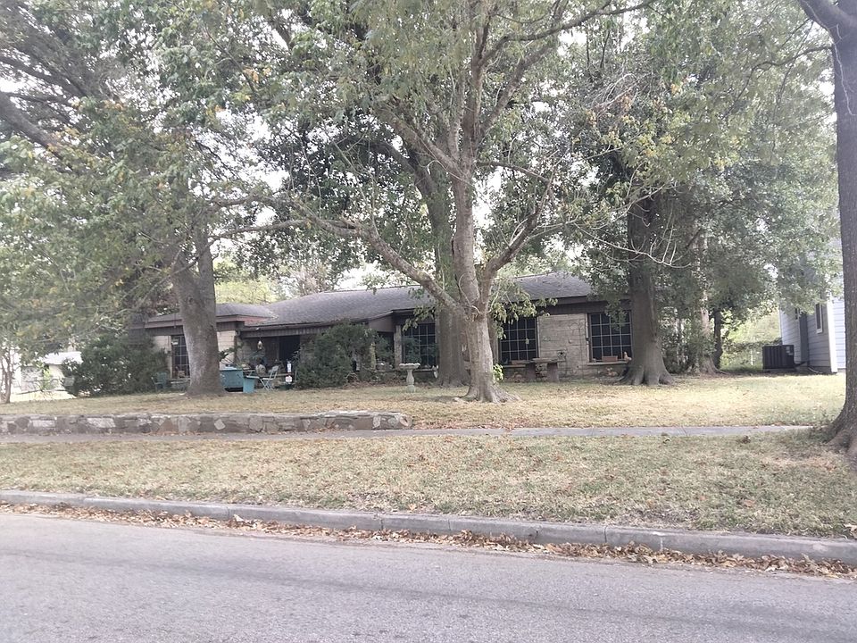 1st image of 8250 Glenview Dr