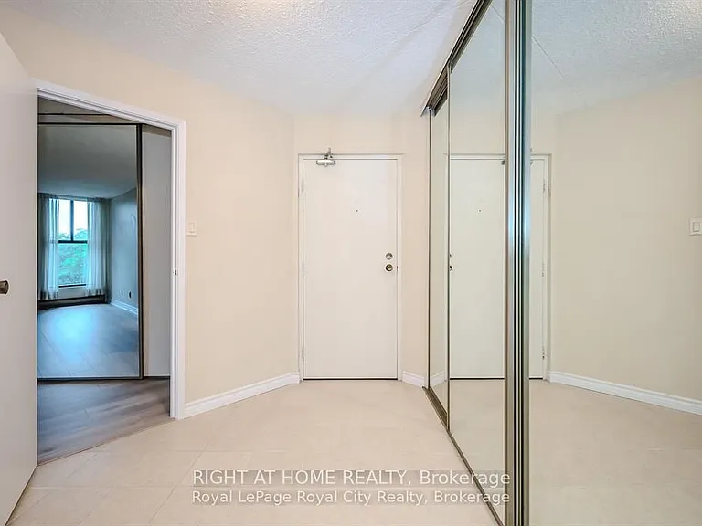 22 Marilyn Dr #608 — Photo 2