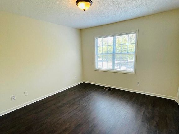 4th image of 2104 Flagstone Court #A1