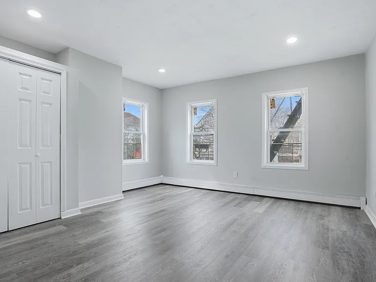 660 Public St #2 — Photo 14