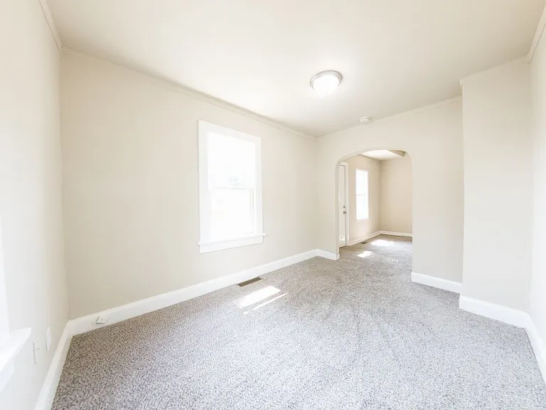2826 Lyon St — Photo 3