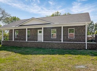 1316 River Dr, Celina, TN 38551