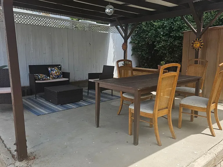 5728 Adelaide Ave — Photo 42