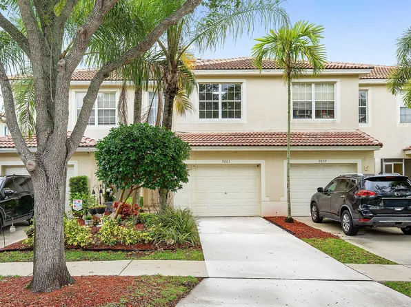 9663 Lago Dr, Boynton Beach, FL 33472