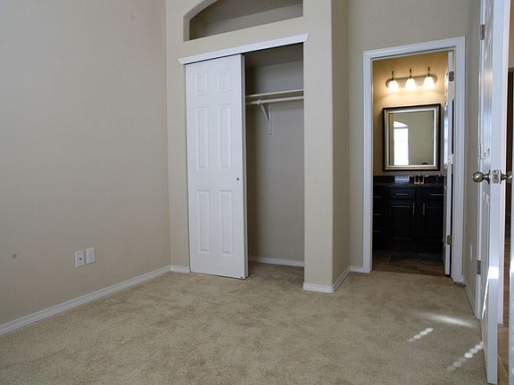 front/1st bedroom