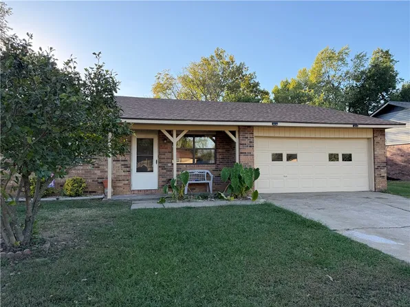 1404 Daline St, Springdale, AR 72762