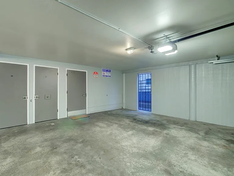 715 N 85th St #1 — Photo 24