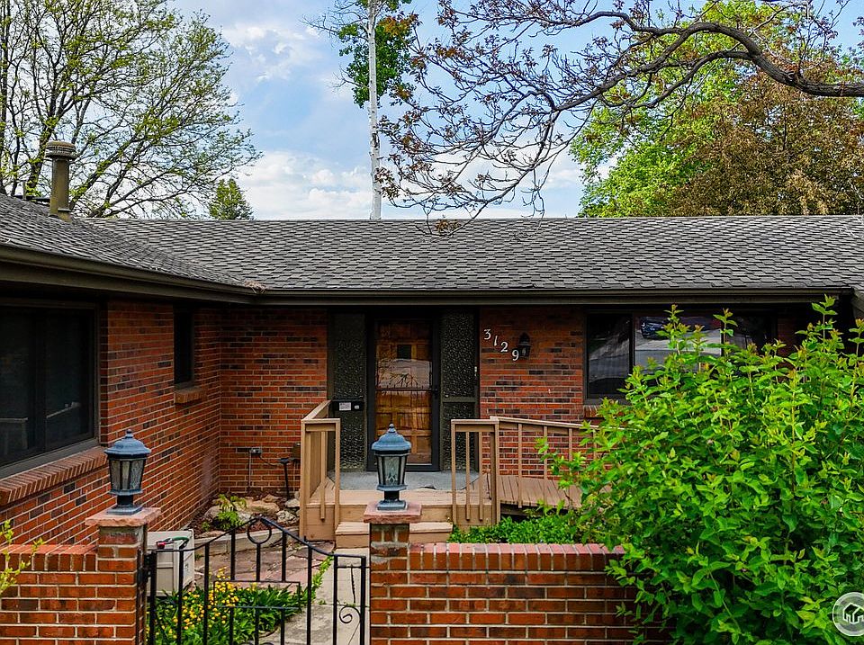 1st image of 3129 Lakeview Cir