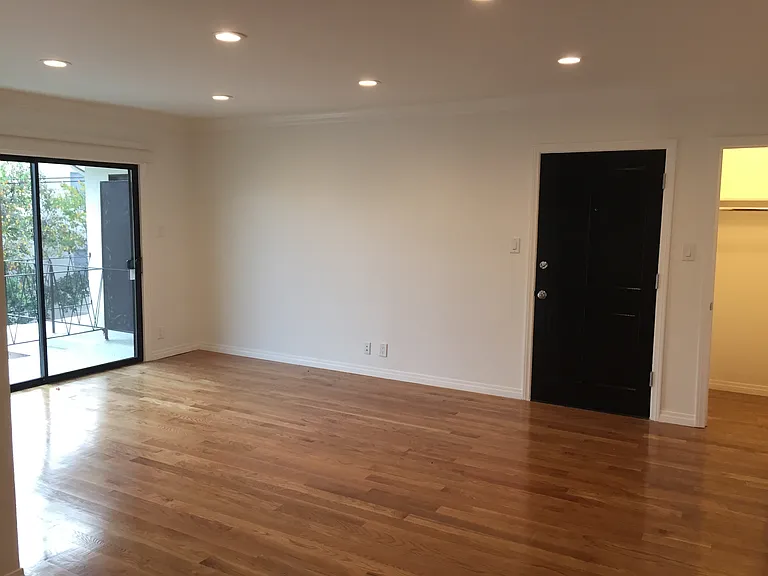 1615 Hilts Ave #7 — Photo 3