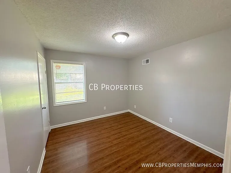 4316 Springwind Rd — Photo 6
