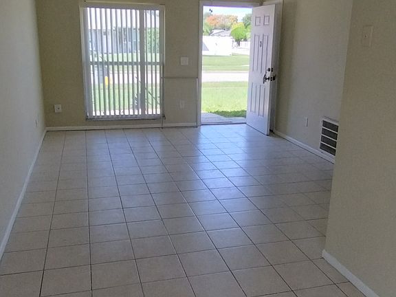 3rd image of 3805 Goose Ct