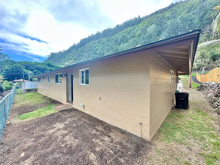 310 Iao Valley Rd — Photo 20