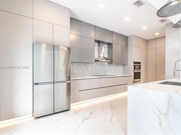 842 W Coco Plum Cir, Fort Lauderdale, FL 33324
