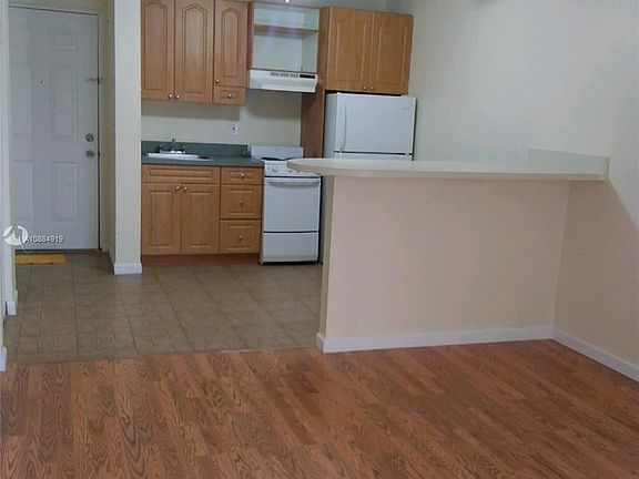 4th image of 8240 SW 210th St APT 105