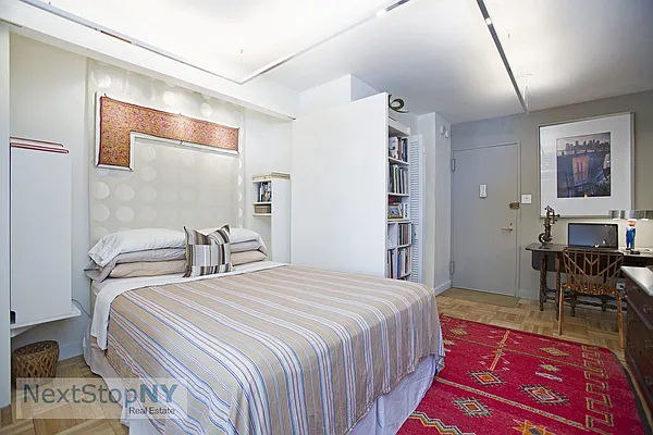 Sold by NextStopNY | media 4