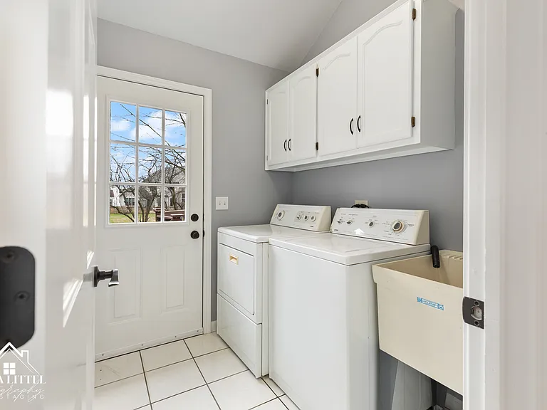 1523 Greenlake Dr — Photo 13