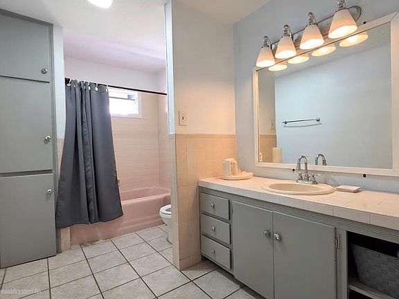 5th image of 3009 N Century Ave
