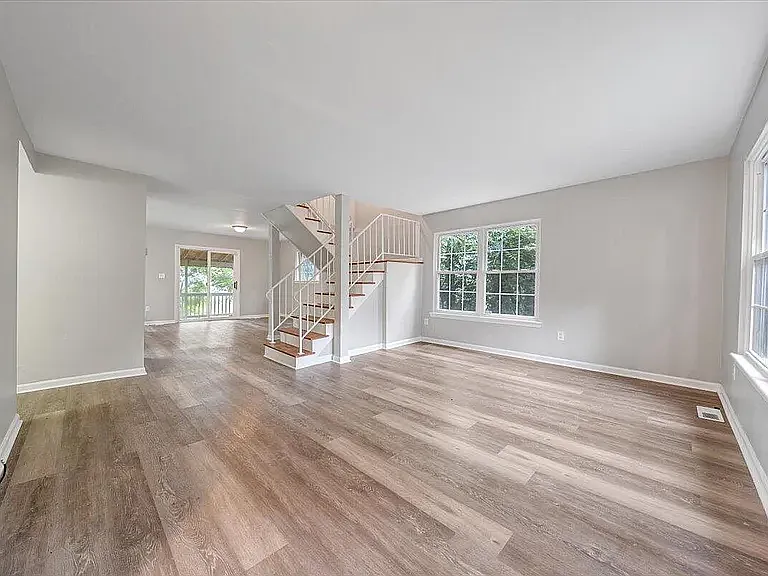 1702 Elbert Dr — Photo 8