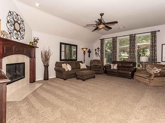 3rd image of 1513 Stone Bend Ln