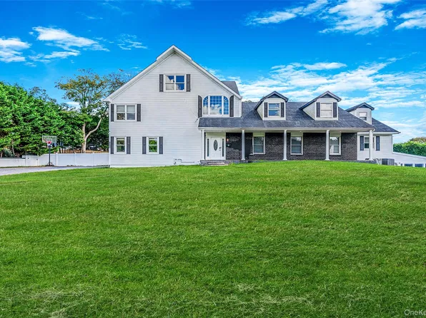 345 Durkee Lane, East Patchogue, NY 11772