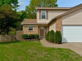 445 Omar Ct, Saint Peters, MO 63376