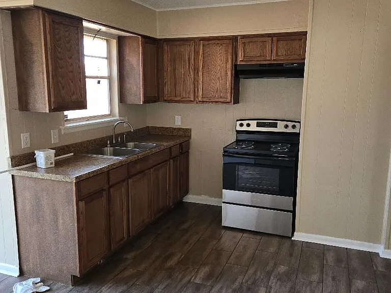 4714 Stratton Ave — Photo 2