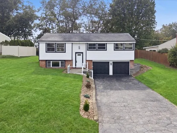 145 Rivercrest Dr, Coraopolis, PA 15108