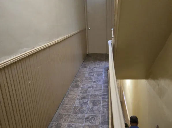 1530 Gates Avenue image 12 of 19