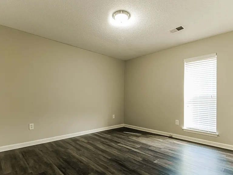 799 Grant Dr — Photo 12