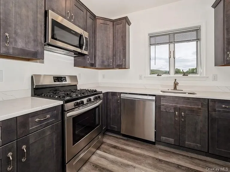 101 Duncan Rd — Photo 16