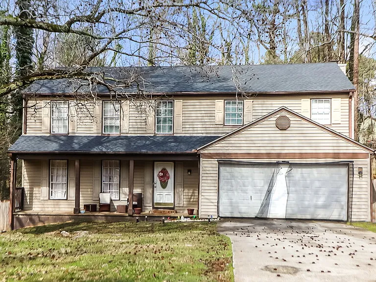 4634 Aberdeen Ln — Photo 1