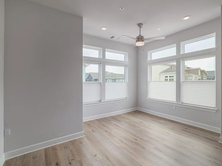 4207 Taniguchi St — Photo 13