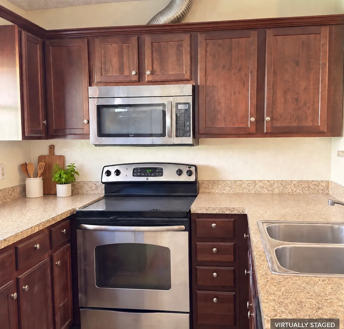2 bed, 1038 sqft, $1,700 — Photo 4