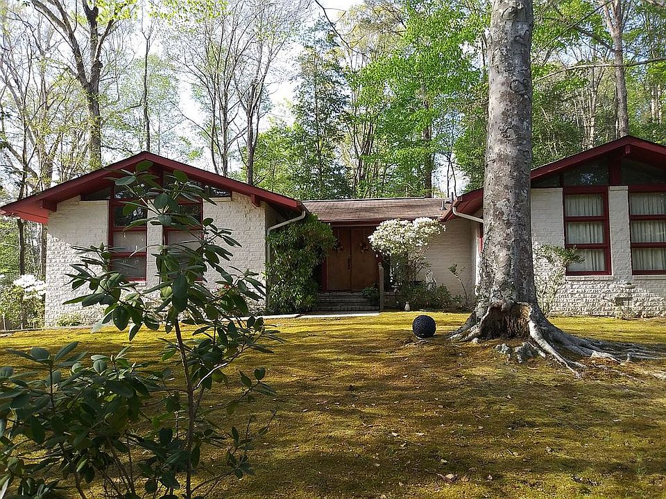 1st image of 118 Brook Haven Dr