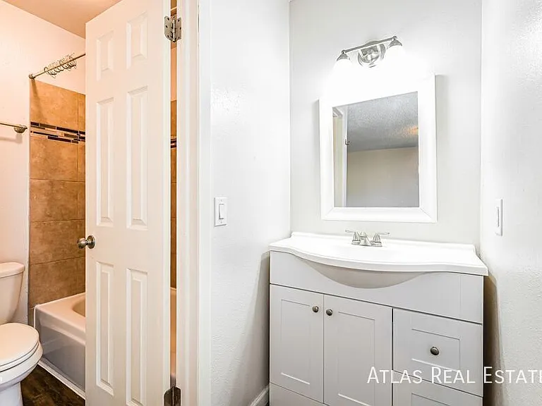12516 W 8th Pl — Photo 7