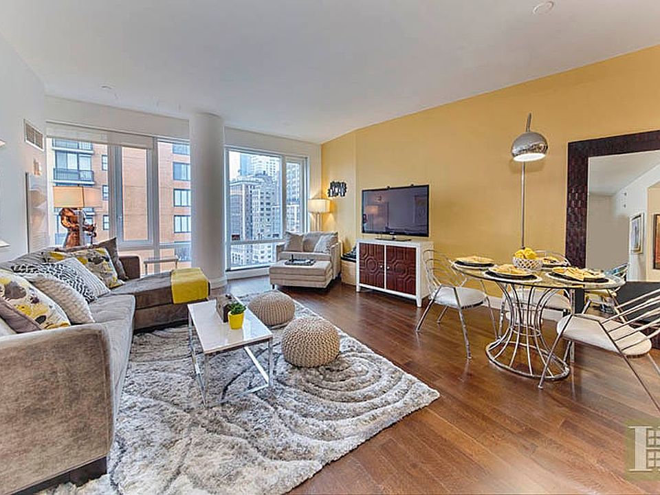 1st image of 70 Little St W #11C