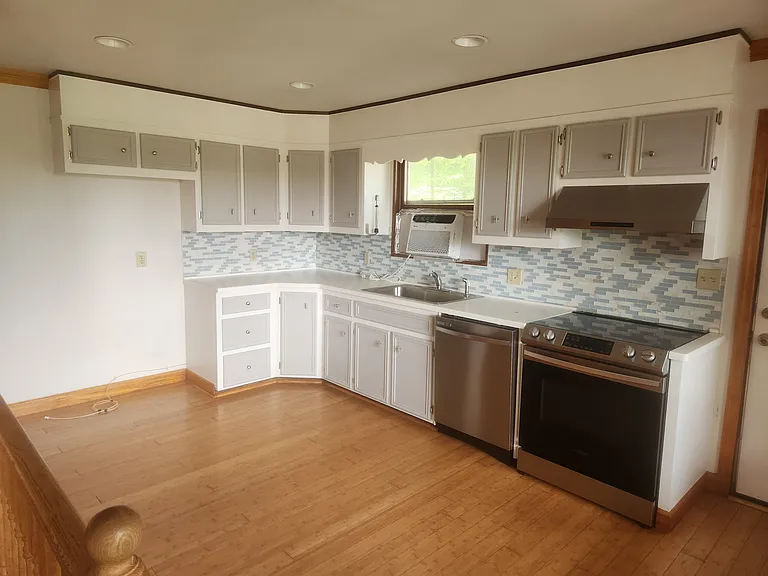 532 Hamlet Dr — Photo 6
