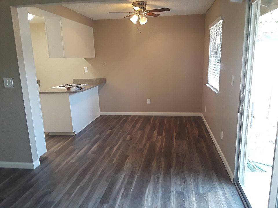 1st image of 3829 Whitney Ave #1b3fe1789