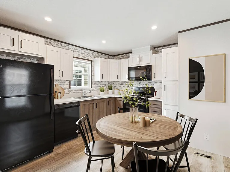 10 Benjamin Ln — Photo 3