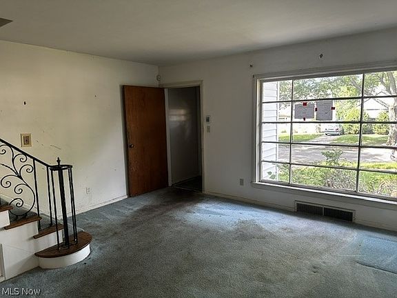3rd image of 4096 Colony Rd