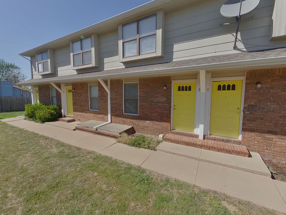 1st image of 3233 S Illinois Ave APT 4