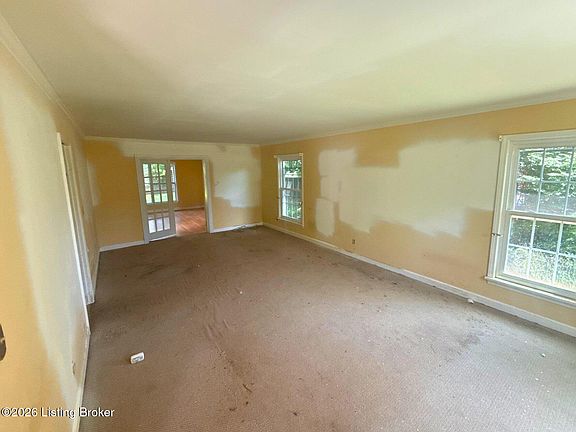 3rd image of 8407 Brownsboro Rd