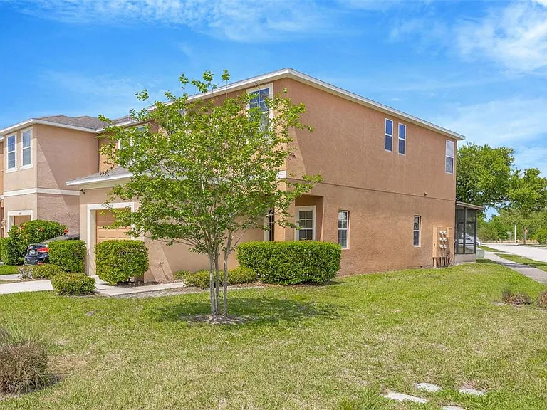 6705 Holly Heath Dr — Photo 4